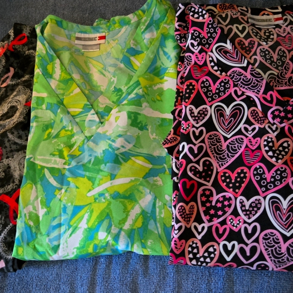 🔥 2 for 40$ 💥 Whitecross 3 pc set of scrub tops